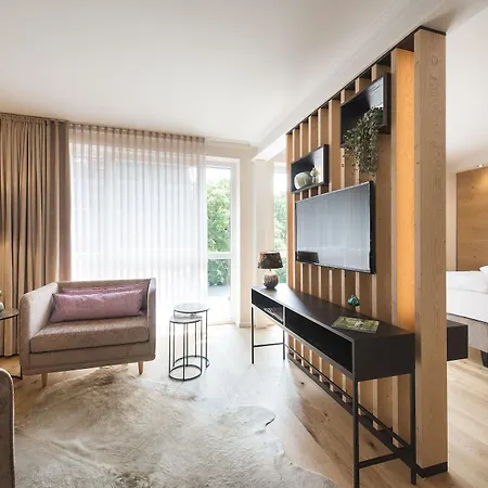 Hotel Munte Am Stadtwald 4*